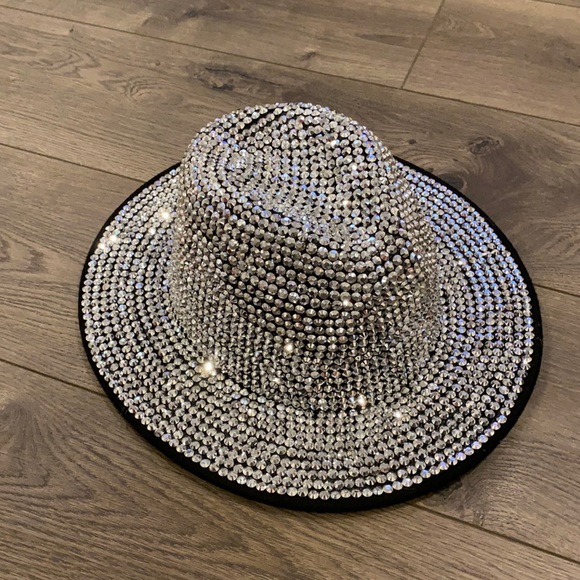 Accessories - New with tags bedazzled hat